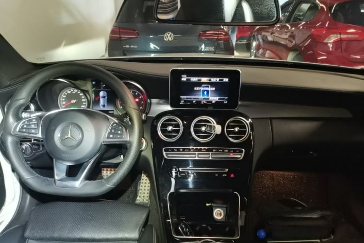 Used Mercedes-Benz C-Class 2018 C 200 Coupe Center Console