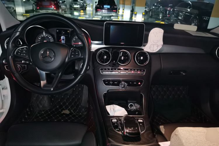 Used Mercedes-Benz C-Class 2018 C 200 L Sport Edition Center Console