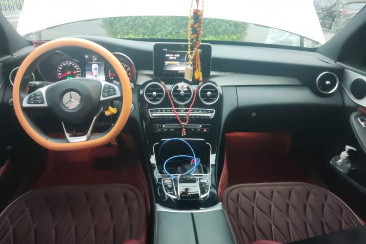 Used Mercedes-Benz C-Class 2018 C 200 Sport Edition Center Console