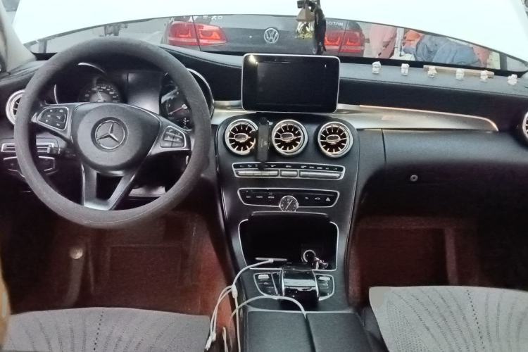 Used Mercedes-Benz C-Class 2018 C 200 L Sport Edition Center Console