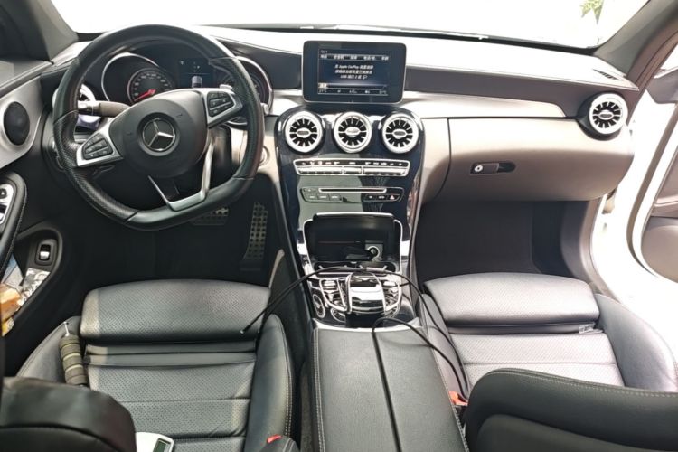 Used Mercedes-Benz C-Class 2018 C 200 Coupe Center Console