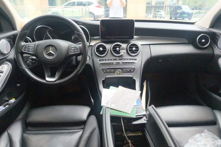 Used Mercedes-Benz C-Class 2018 C 200 L Sport Edition Achievement Special Edition Center Console