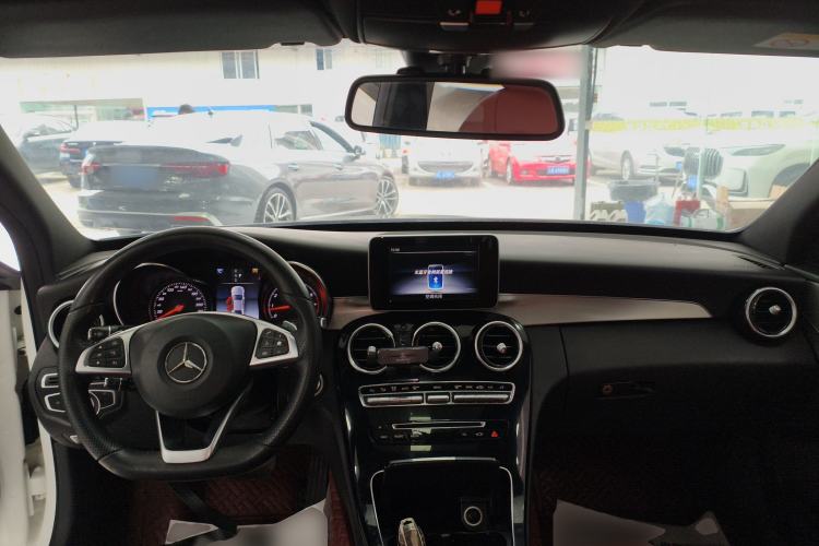 Used Mercedes-Benz C-Class 2018 C 200 Sport Edition Center Console