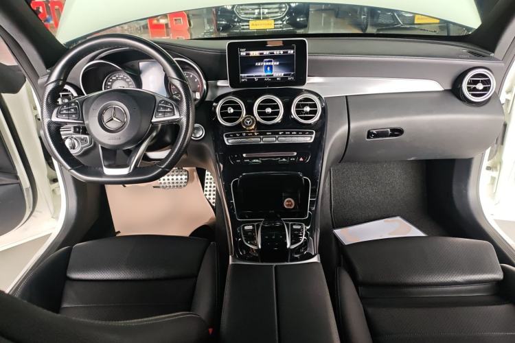 Used Mercedes-Benz C-Class 2018 C 200 4MATIC Coupe Center Console