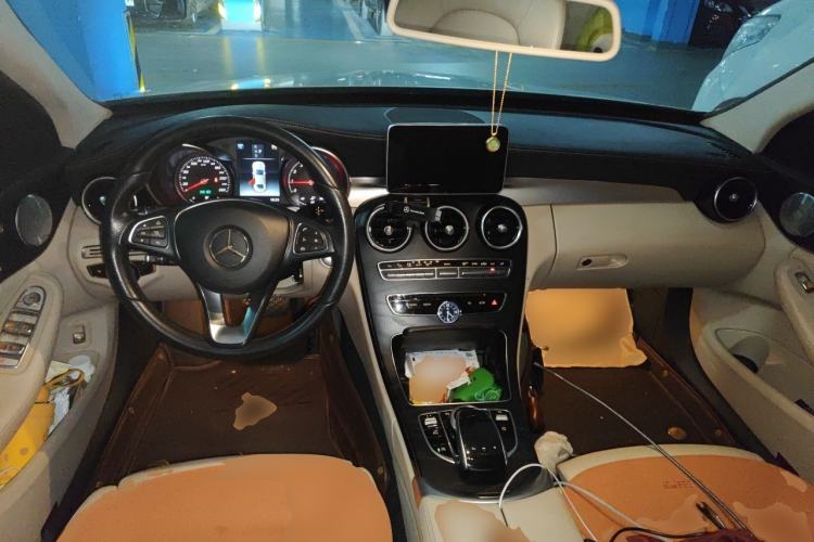 Used Mercedes-Benz C-Class 2018 C 200 L Sport Edition Achievement Special Edition Center Console