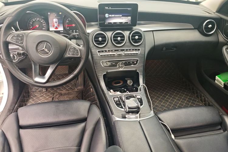 Used Mercedes-Benz C-Class 2018 C 200 L Sport Edition Center Console