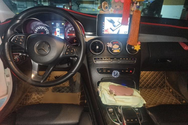 Used Mercedes-Benz C-Class 2018 C 200 L Sport Edition Center Console