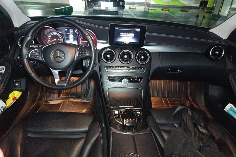 Used Mercedes-Benz C-Class 2018 C 200 L Sport Edition Center Console