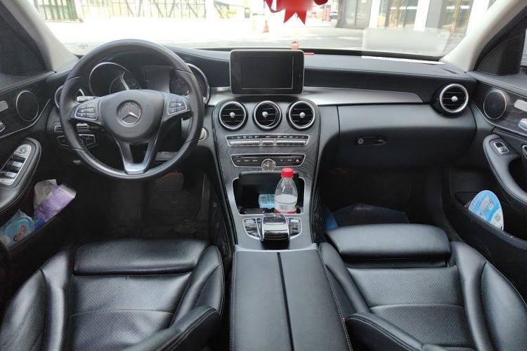 Used Mercedes-Benz C-Class 2018 C 200 L Sport Edition Center Console