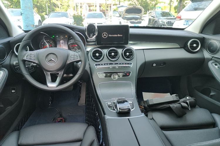 Used Mercedes-Benz C-Class 2018 C 200 L Sport Edition Center Console