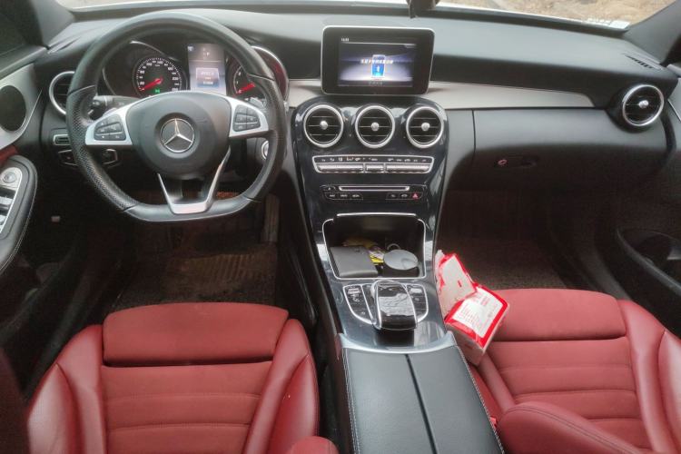 Used Mercedes-Benz C-Class 2018 C 200 Sport Edition Center Console