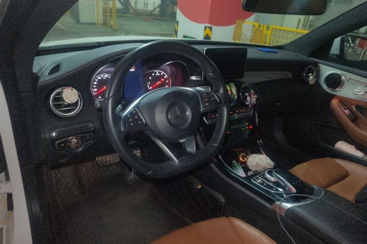 Used Mercedes-Benz C-Class 2018 C 200 4MATIC Coupe Center Console