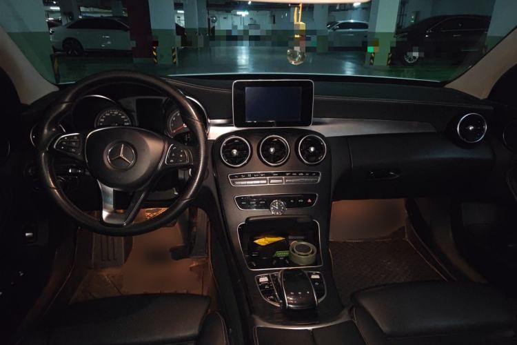 Used Mercedes-Benz C-Class 2018 C 200 L Sport Edition Center Console