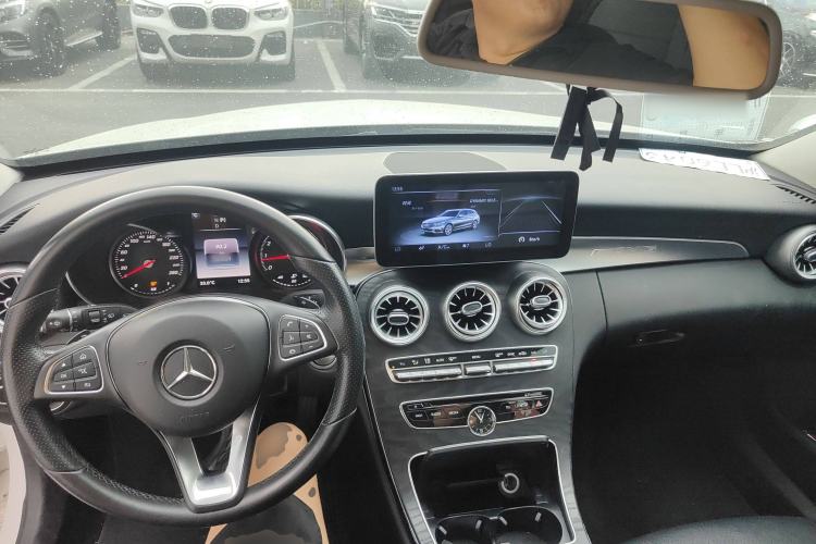 Used Mercedes-Benz C-Class 2018 C 200 Estate Center Console