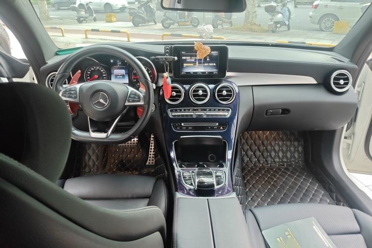 Used Mercedes-Benz C-Class 2018 C 200 Coupe Center Console