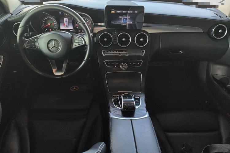 Used Mercedes-Benz C-Class 2018 C 200 L Sport Edition Center Console