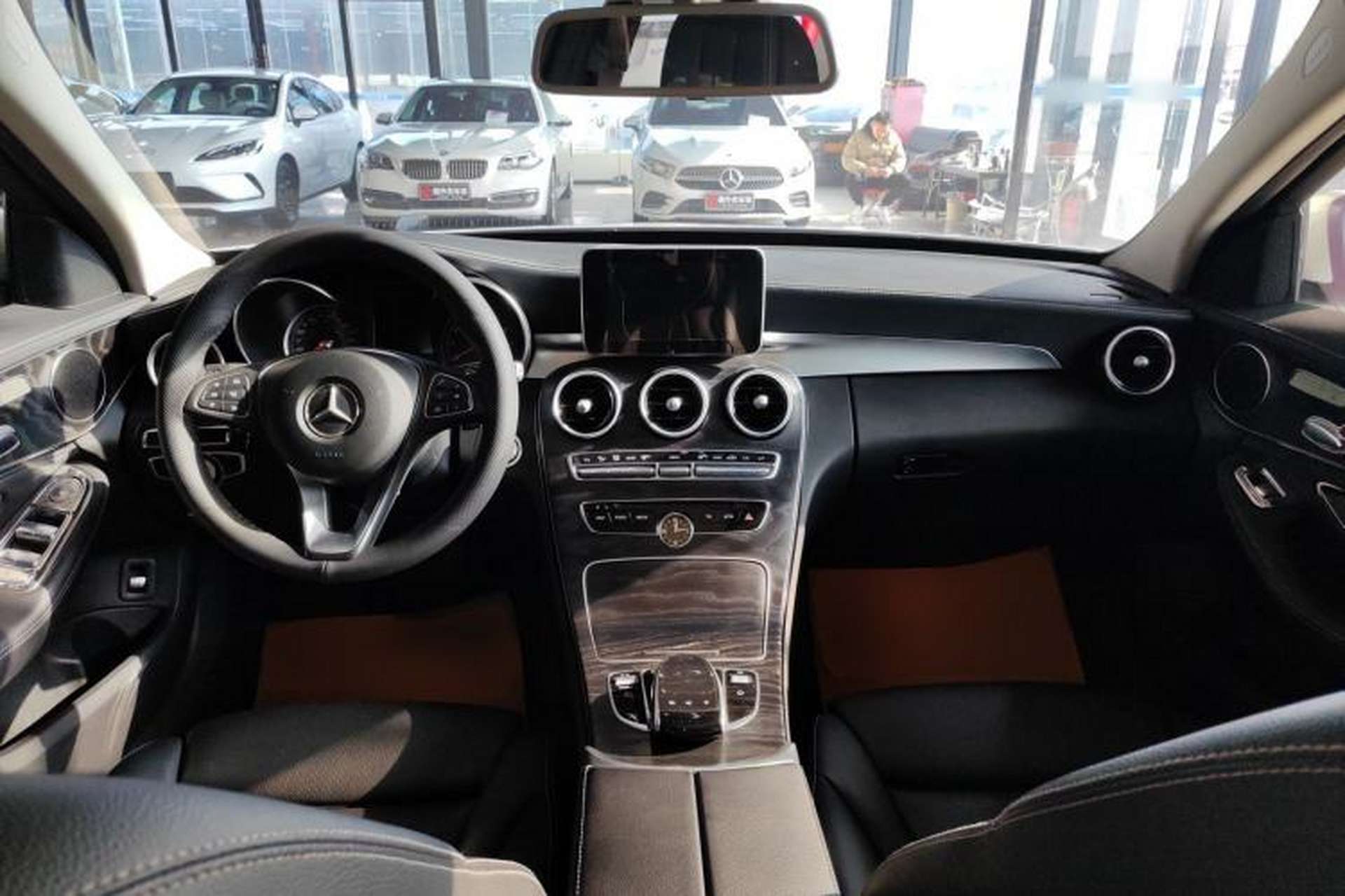 Used Mercedes-Benz C-Class 2018 C 200 L Sport Edition Center Console