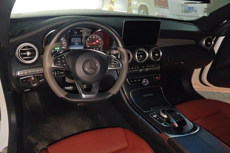 Used Mercedes-Benz C-Class 2018 C 300 Coupe Night Edition Center Console