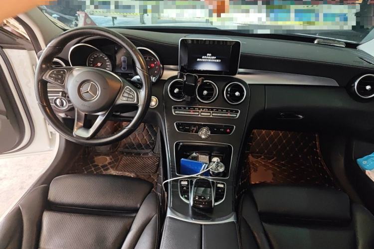 Used Mercedes-Benz C-Class 2018 C 200 L Sport Edition Center Console