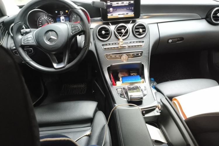 Used Mercedes-Benz C-Class 2018 C 200 L Sport Edition Center Console