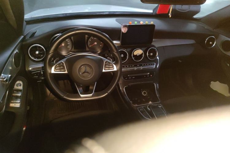 Used Mercedes-Benz C-Class 2018 C 200 Sport Edition Center Console