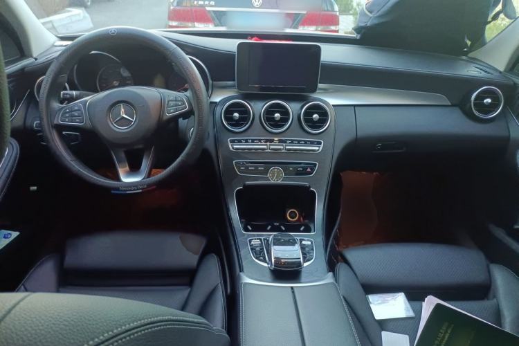 Used Mercedes-Benz C-Class 2018 C 200 L Sport Edition Center Console