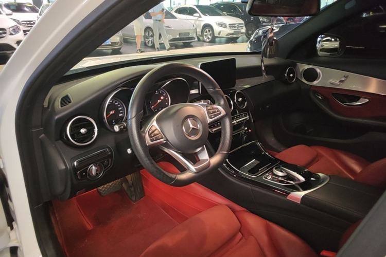 Used Mercedes-Benz C-Class 2018 C 200 Sport Edition Center Console