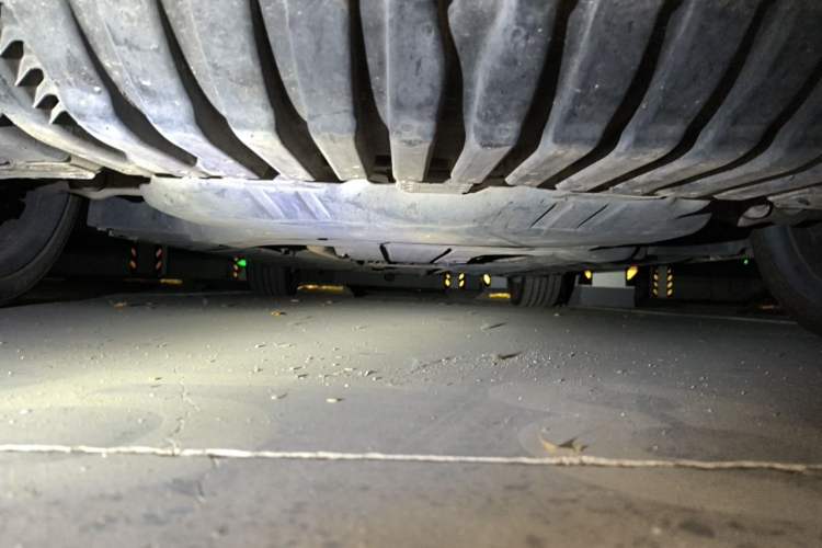 Used Mercedes-Benz C-Class 2018 C 180 station wagon Chassis Front