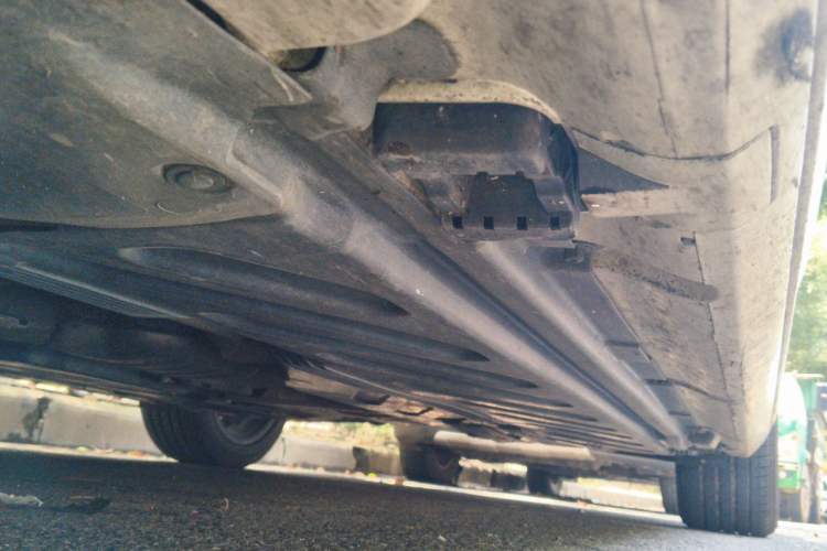 Used Mercedes-Benz C-Class 2018 C 200 Sport Edition Chassis Front Left