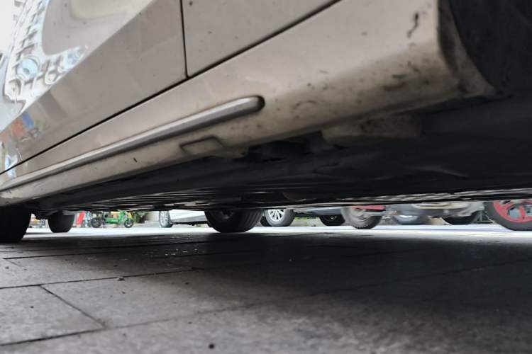Used Mercedes-Benz C-Class 2018 C 200 L Chassis Front Right