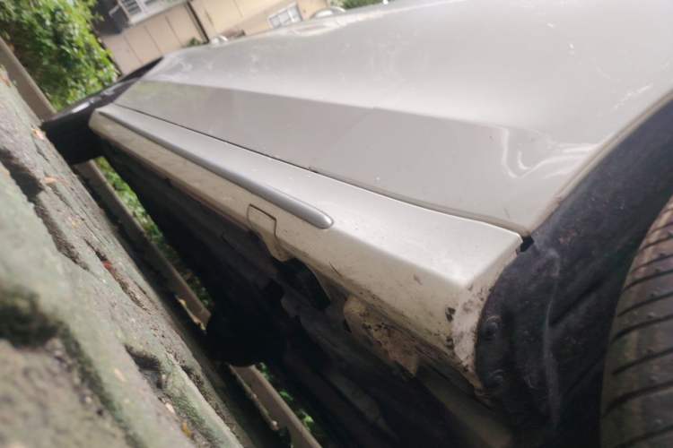 Used Mercedes-Benz C-Class 2018 C 200 L Sport Edition Chassis Front Right