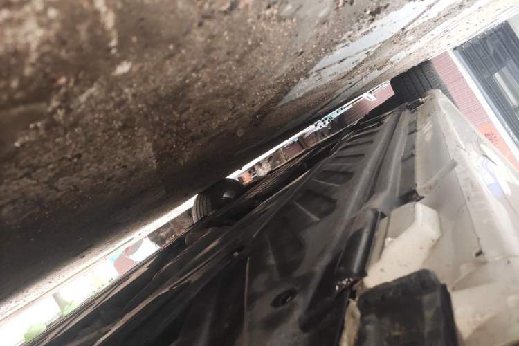 Used Mercedes-Benz C-Class 2018 C 200 Sport Edition Chassis Rear Left