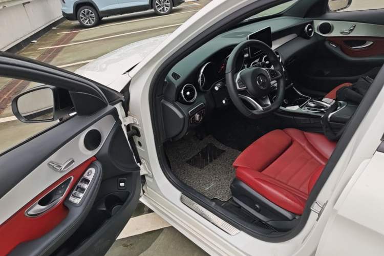 Used Mercedes-Benz C-Class 2018 C 200 Sport Edition Driver Seat