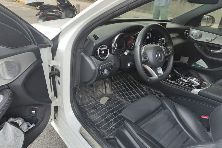 Used Mercedes-Benz C-Class 2018 C 200 Achievement Special Edition Driver Seat