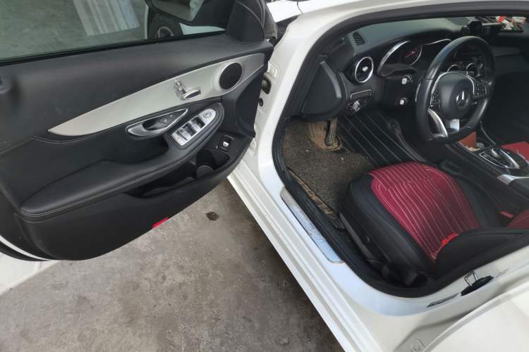 Used Mercedes-Benz C-Class 2018 C 200 Sport Edition Driver Seat