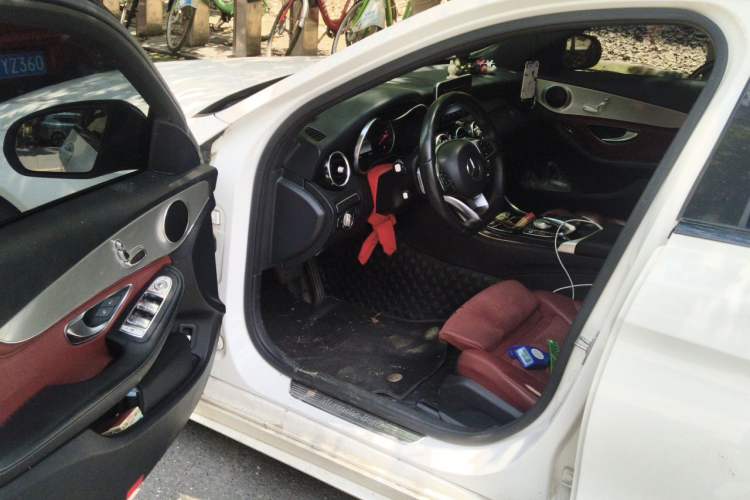 Used Mercedes-Benz C-Class 2018 C 200 Sport Edition Driver Seat