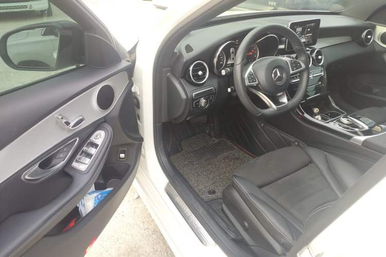 Used Mercedes-Benz C-Class 2018 C 200 Sport Edition Driver Seat