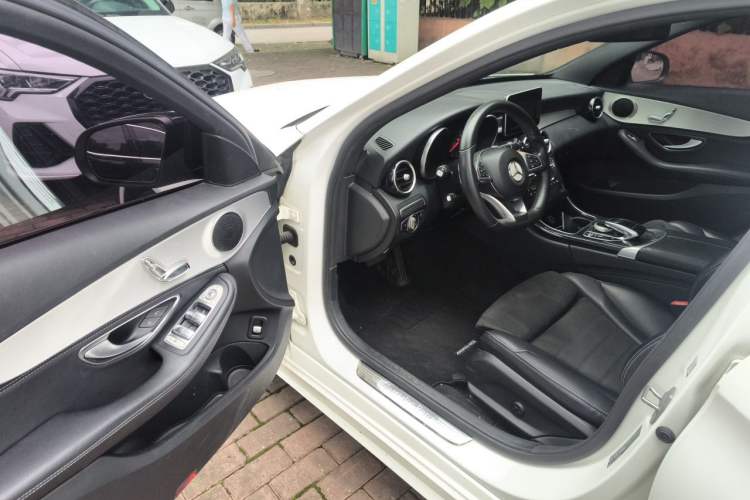 Used Mercedes-Benz C-Class 2018 C 200 Sport Edition Driver Seat