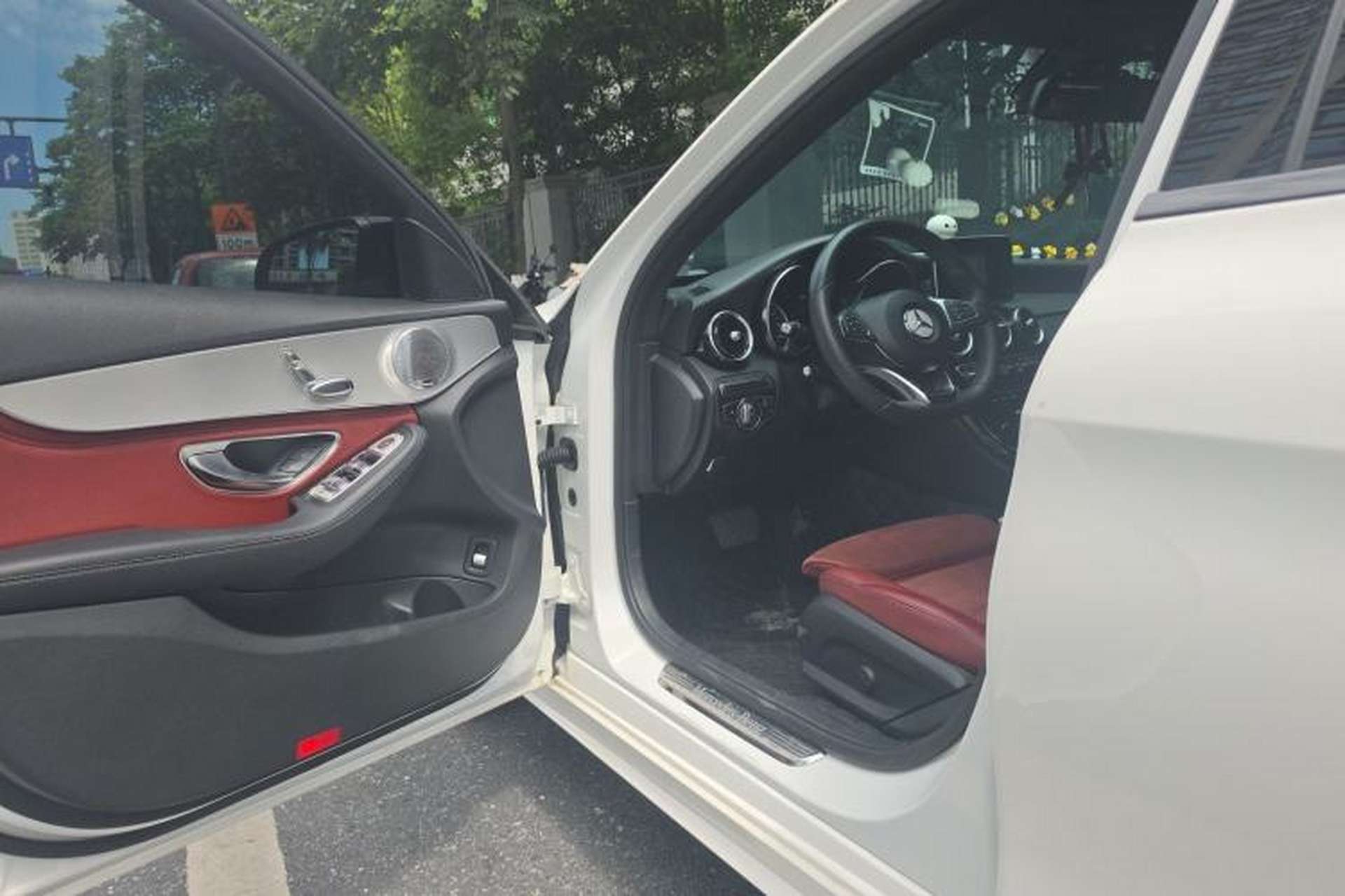Used Mercedes-Benz C-Class 2018 C 200 Sport Edition Driver Seat