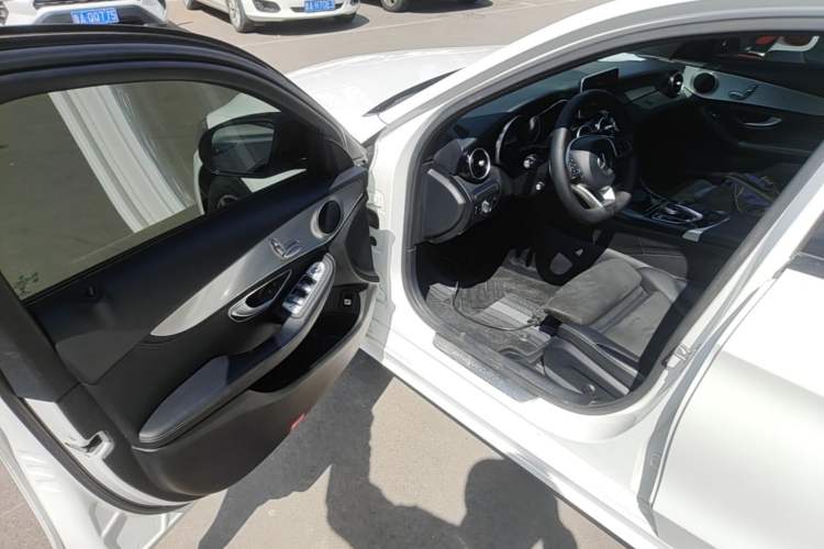 Used Mercedes-Benz C-Class 2018 C 200 Sport Edition Driver Seat