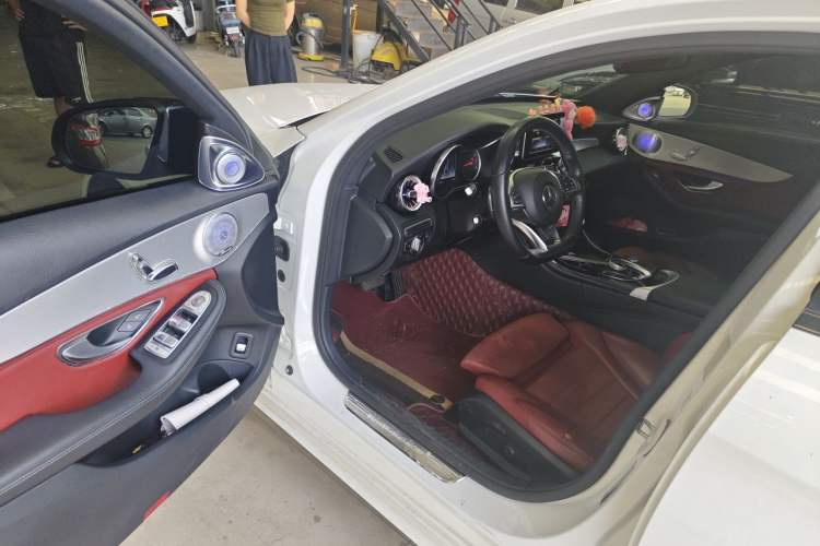 Used Mercedes-Benz C-Class 2018 C 200 Sport Edition Driver Seat