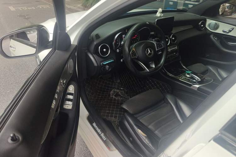 Used Mercedes-Benz C-Class 2018 C 200 Sport Edition Driver Seat