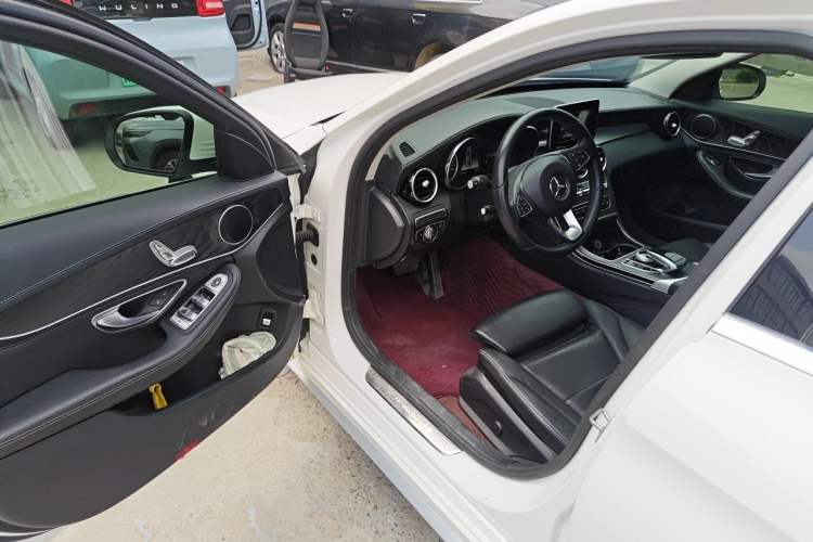 Used Mercedes-Benz C-Class 2018 C 180 L Fashion Edition Sport Version Driver Seat