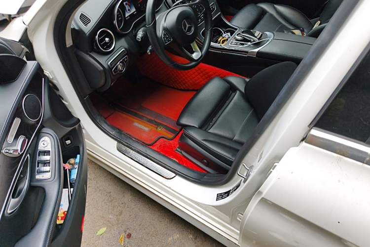 Used Mercedes-Benz C-Class 2018 C 200 Sport Edition Driver Seat