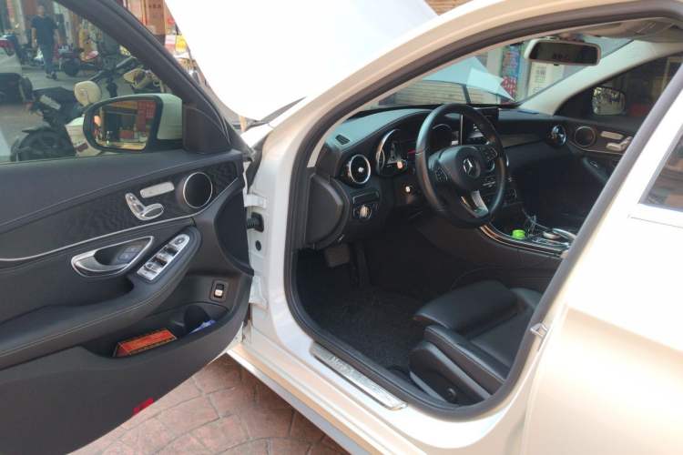 Used Mercedes-Benz C-Class 2018 C 200 L Sport Edition Driver Seat