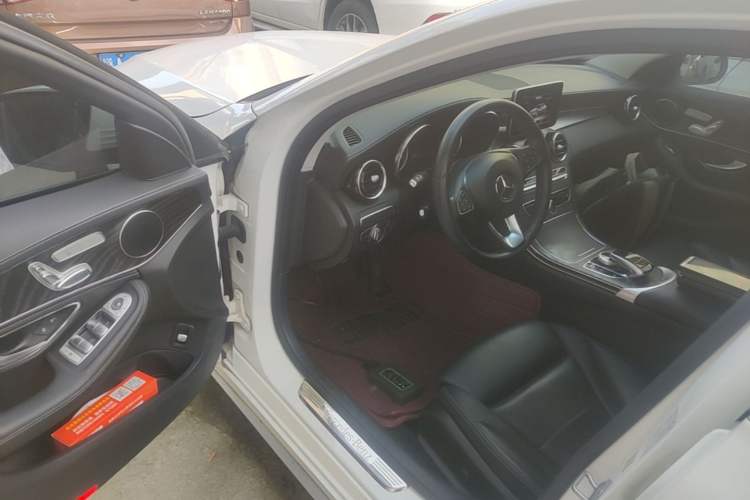 Used Mercedes-Benz C-Class 2018 C 200 L Sport Edition Driver Seat