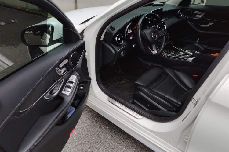 Used Mercedes-Benz C-Class 2018 C 200 L Sport Edition Driver Seat