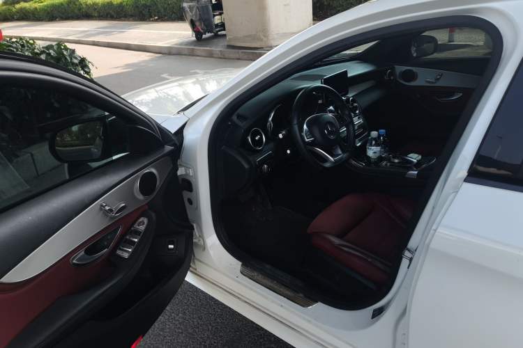 Used Mercedes-Benz C-Class 2018 C 200 Sport Edition Driver Seat