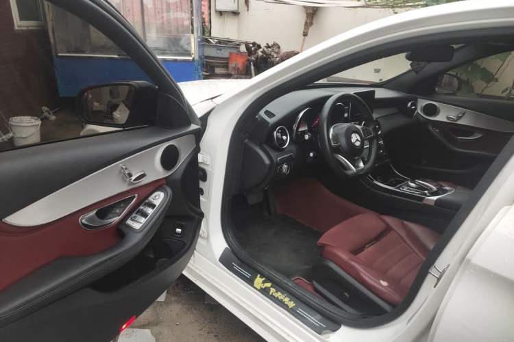 Used Mercedes-Benz C-Class 2018 C 200 Sport Edition Driver Seat