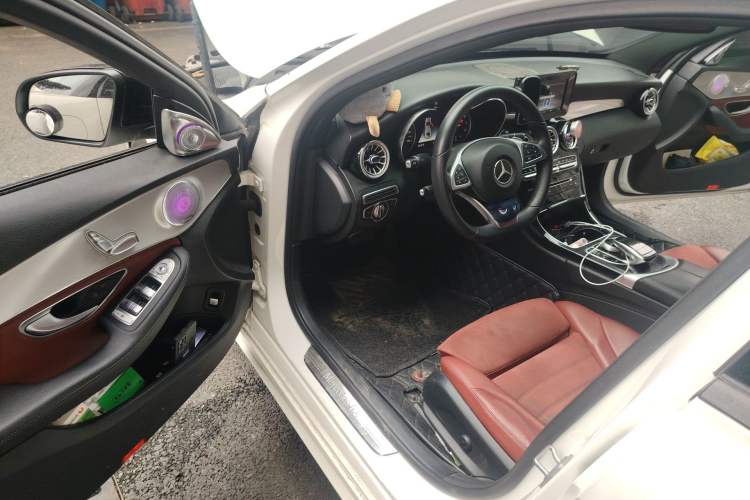 Used Mercedes-Benz C-Class 2018 C 200 Sport Edition Driver Seat